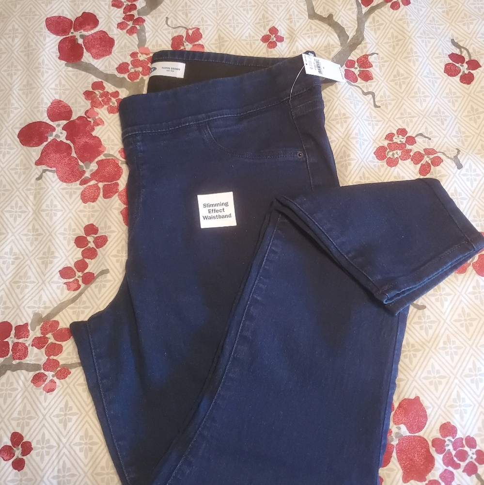 COPY - Super Skinny pull on denim NWT! Full lengh…